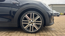 MINI Hatchback 2.0 Cooper S Exclusive 5dr Auto Petrol Hatchback